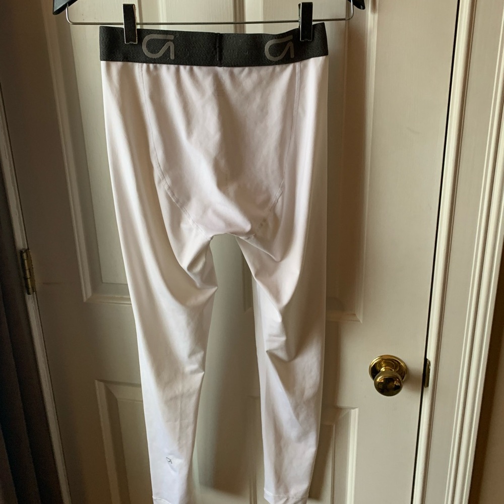 Gap - Picture 2 of 3